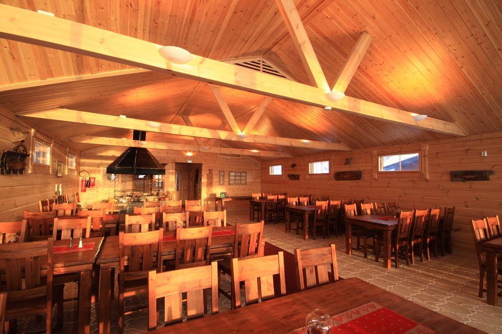 Jeris Lakeside Resort Муонио Екстериор снимка